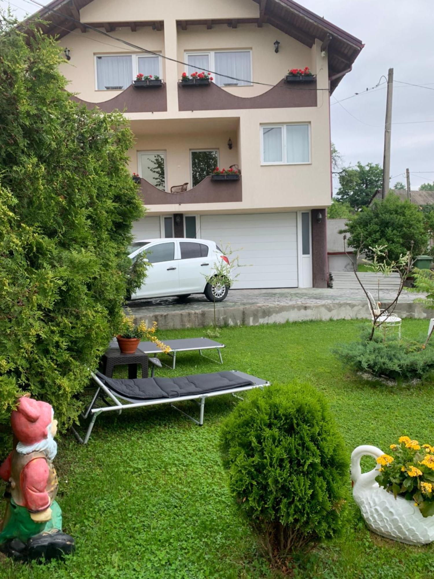 Casa Paunescu Milostea المظهر الخارجي الصورة